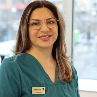 Maryam Yavarpanah, dental nurse at Gloss & Floss in Stockholm